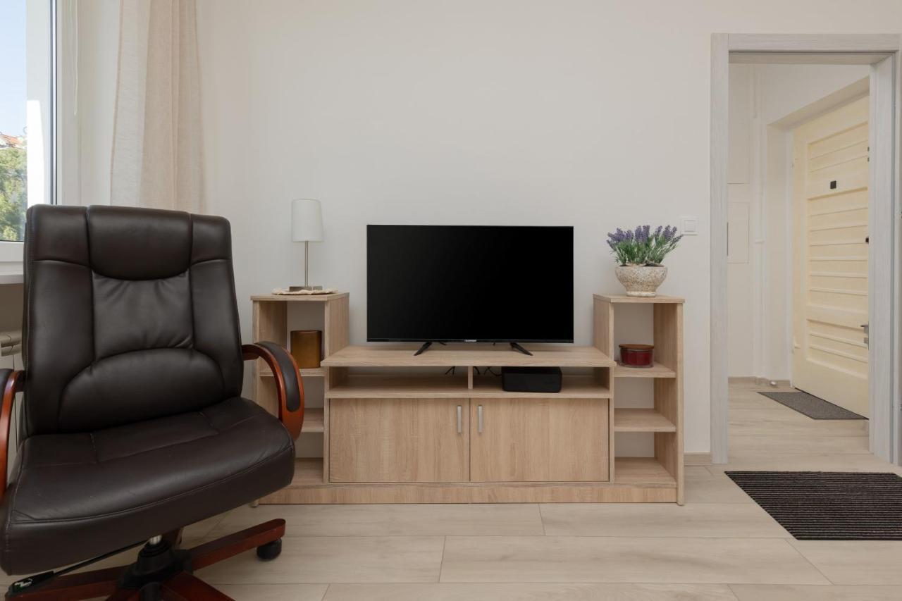 Raclawicka Cozy Studio Apartment By Noclegi Renters Warsaw Luaran gambar