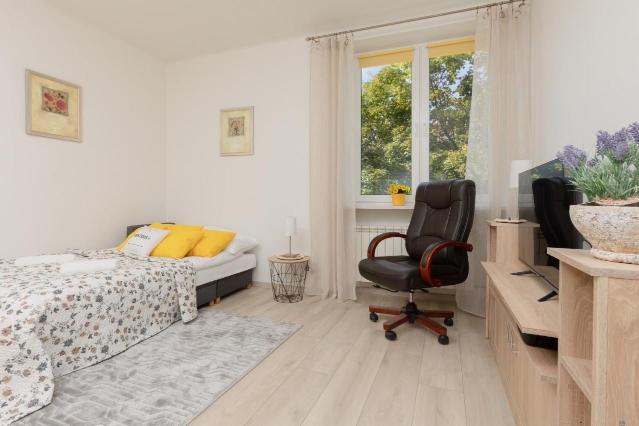 Raclawicka Cozy Studio Apartment By Noclegi Renters Warsaw Luaran gambar